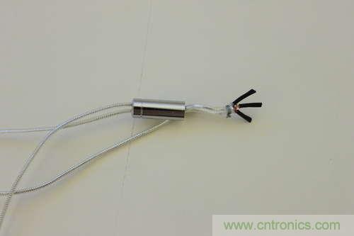 LED多點(diǎn)觸控手套DIY:拆解并重組耳機(jī)線