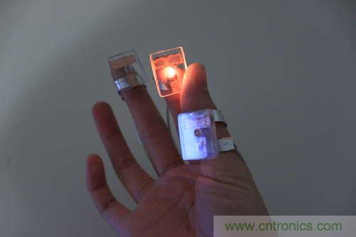 LED多點(diǎn)觸控手套DIY:把各部分焊接起來,測試