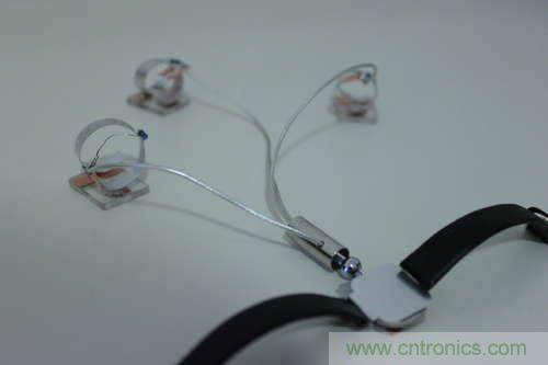 LED多點(diǎn)觸控手套DIY:把各部分焊接起來,測試