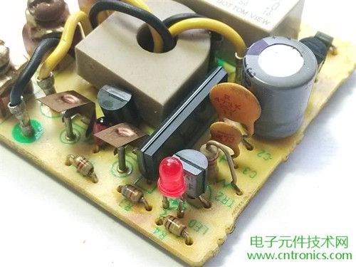 漏電保護器拆解:結構有差異,做工不錯