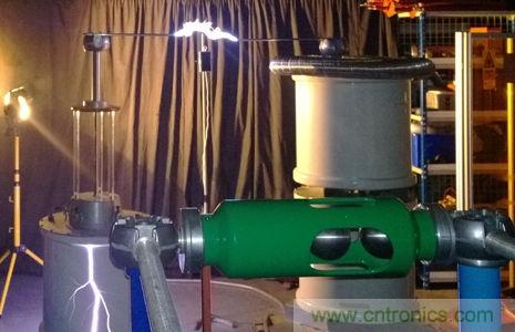 【視頻】網友熱議:諾基亞“閃電”充電技術