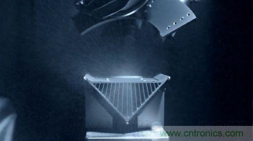 顛覆傳統(tǒng)設(shè)計，蘋果全新Mac Pro生產(chǎn)線探秘