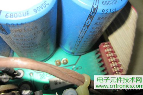 用料很給力！專業(yè)后級功放美國高峰FA1201拆解