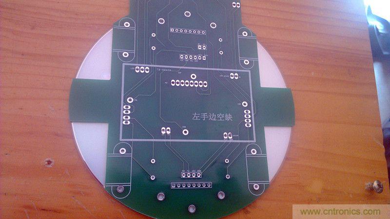 牛人力作!PCB版藍牙智能小車DIY