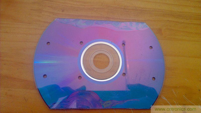 牛人力作!PCB版藍牙智能小車DIY