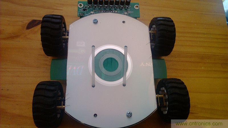 牛人力作!PCB版藍牙智能小車DIY