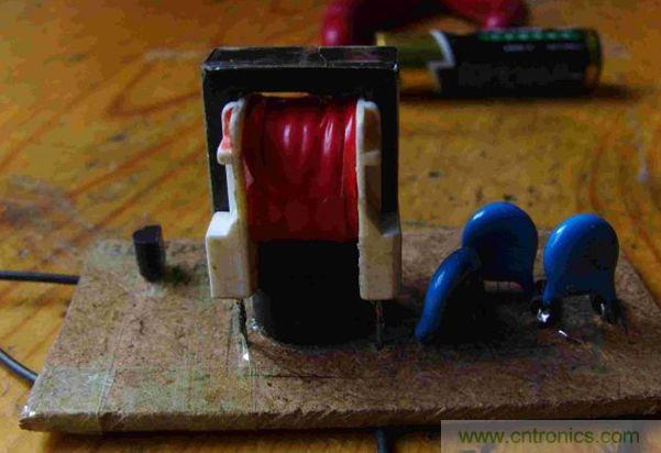 DIY單管自激，領略高壓電火花風采