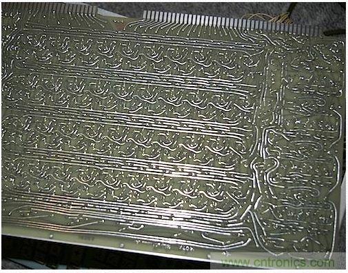 經典懷舊拆解！歷史彌留的可編程科學計算器 from 1966