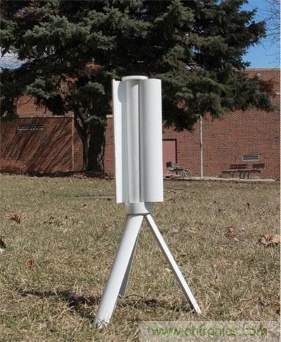 圖3：Skajaquoda的便攜式風(fēng)力發(fā)電機(jī)Trinity，能產(chǎn)生15V的電源并儲存于內(nèi)置15,000mAh鋰聚合物電池中。