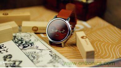 Moto 360 二代：&ldquo;精益求精&rdquo;的細(xì)節(jié)仍無法彌補(bǔ)功能的缺失