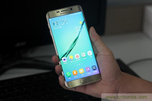 三星S6 Edge+拆解：比S6 Edge加在哪里？