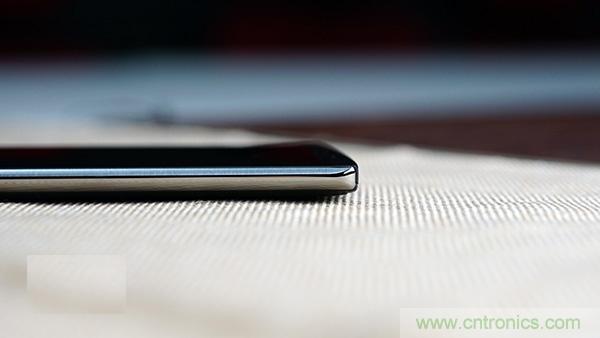 業界良心 LG V10 評測:剛毅、冷峻，不失人性化