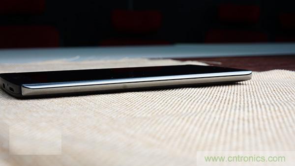 業界良心 LG V10 評測:剛毅、冷峻，不失人性化