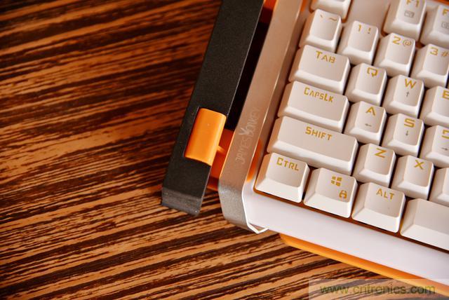 左手寫愛，右手寫他&mdash;&mdash;從此鍵盤鼠標不分家！