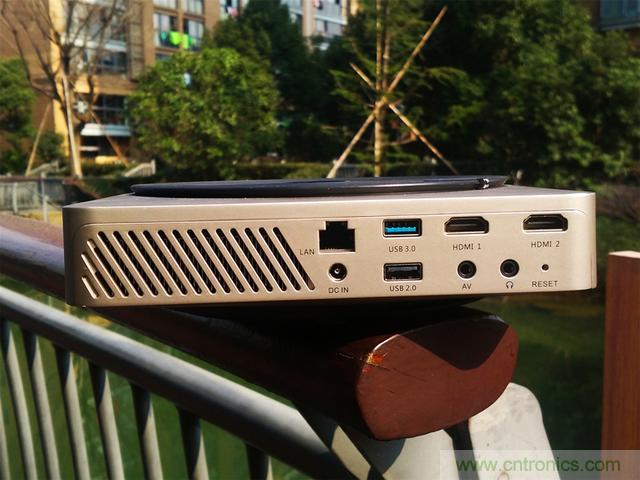 無屏電視時代已然來臨，客廳你做好準備了嗎？