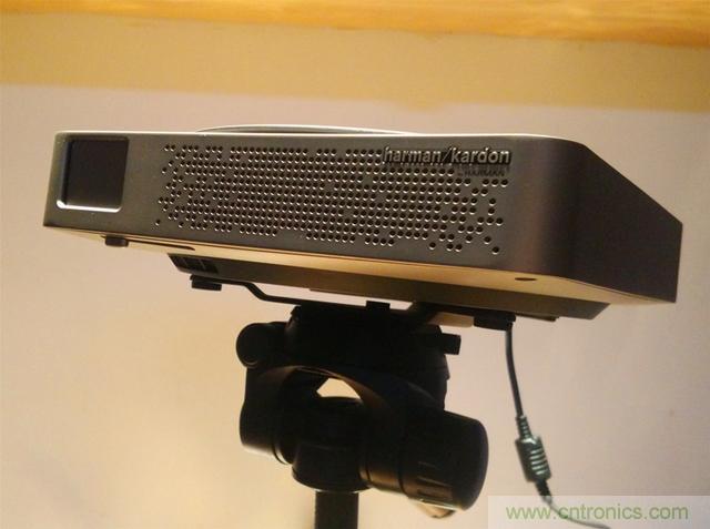 無屏電視時代已然來臨，客廳你做好準備了嗎？