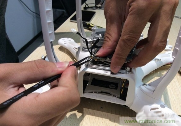 真飛機(jī)拆不著，那就來拆拆無人機(jī)&ldquo;鼻祖&rdquo;大疆吧！