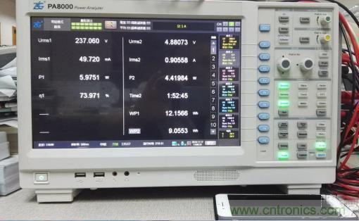 &ldquo;瘋7&rdquo;手機(jī)充電實(shí)測(cè)：為何沿用傳統(tǒng)充電模式？