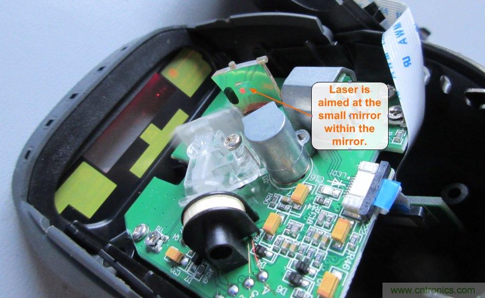 拆解45美元的藍牙無線條碼掃描槍，發現里面鏡中有鏡