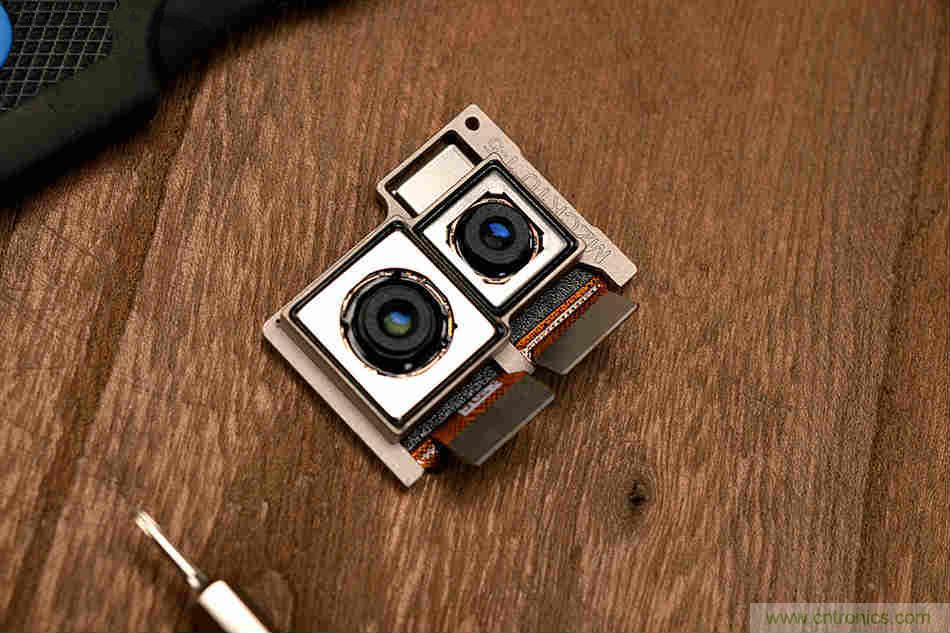 拆解魅族15 Plus:玩轉了新概念,但其工藝究竟如何?