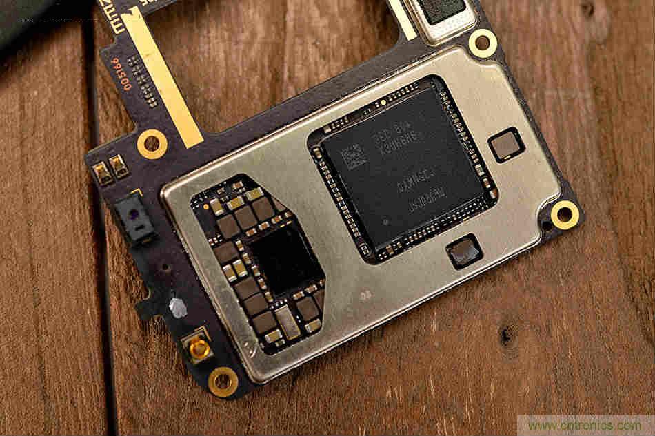 拆解魅族15 Plus:玩轉了新概念,但其工藝究竟如何?