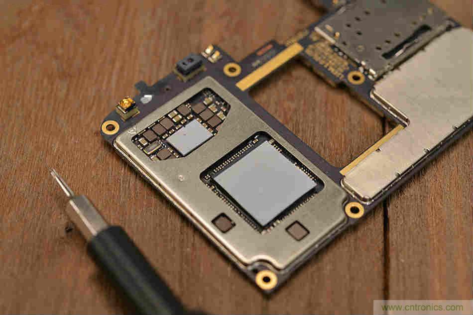 拆解魅族15 Plus:玩轉了新概念,但其工藝究竟如何?