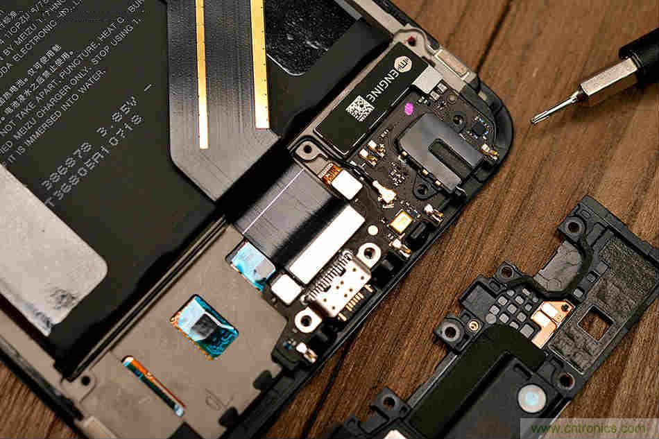 拆解魅族15 Plus:玩轉了新概念,但其工藝究竟如何?