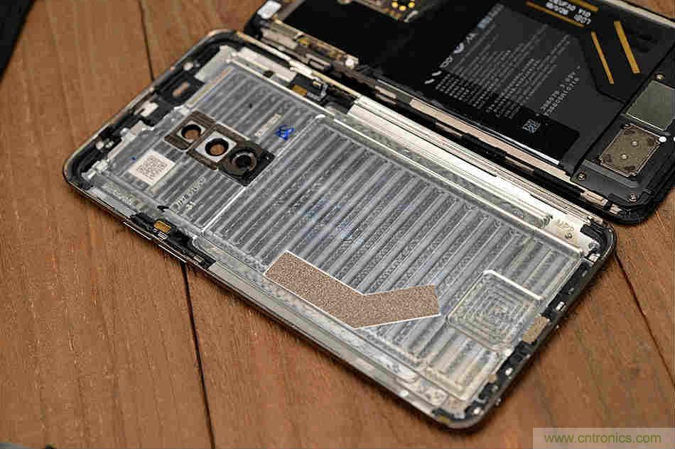 拆解魅族15 Plus:玩轉了新概念,但其工藝究竟如何?