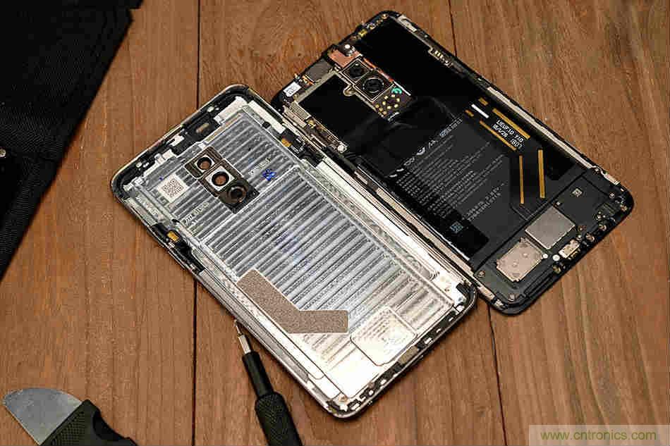 拆解魅族15 Plus:玩轉了新概念,但其工藝究竟如何?