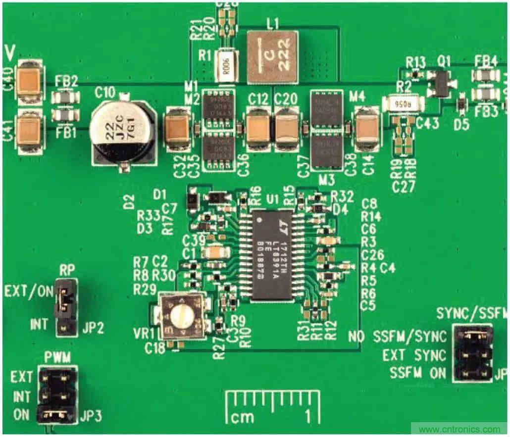 一顆芯驅(qū)動整個車前燈組，這個控制器是怎么做到滴？