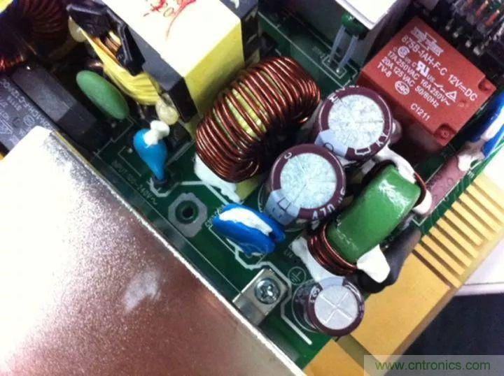 了解電容，讀這一篇就夠了