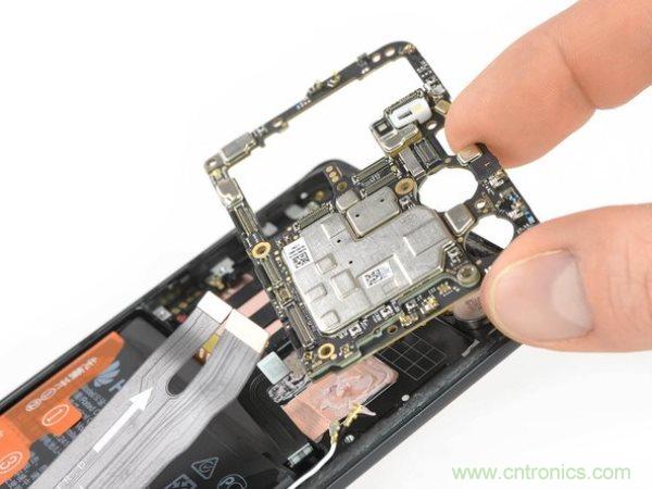 深度拆解能拍清月亮的手機—P30 深度拆解能拍清月亮的手機—P30